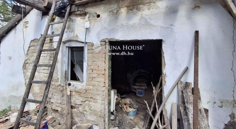 Itt a vármegye legolcsóbb családi háza! Öt és fél millióért, ideális telekmérettel