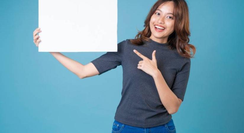 Fogott egy kartonpapírt, és tündéri frizurát készített belőle: ezt imádni fogjátok