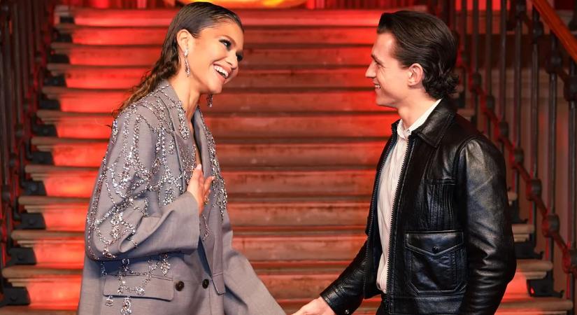 Karikagyűrűt villantott Zendaya! Titokban összeházasodott Tom Hollanddal?