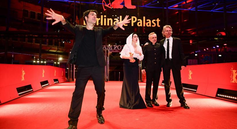 Harc a jobboldali nihilisták ellen – Visszhangzott a politikai kiszólásoktól a Berlinale díjátadó gálája