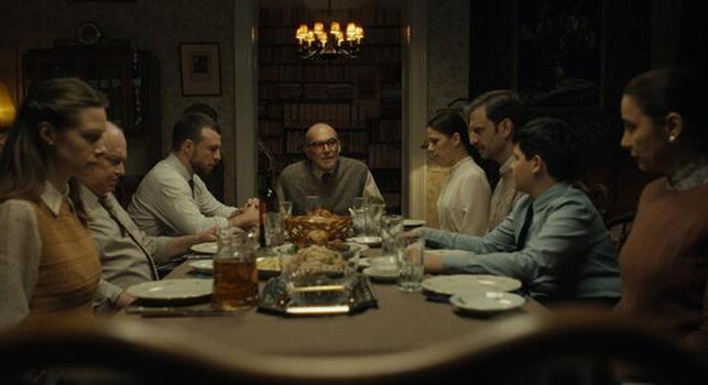 Nyomasztóbb, mint a horror: családi vacsora itthon