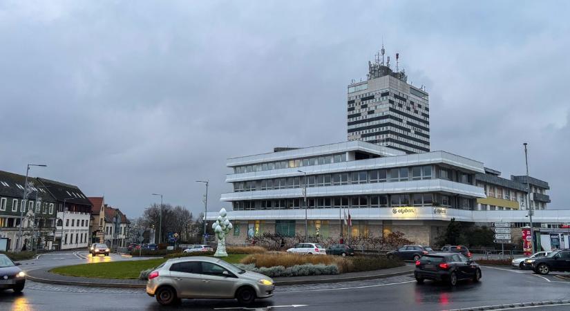 Durva fordulat jön az időjárásban: záporok és erős széllökések csapnak le