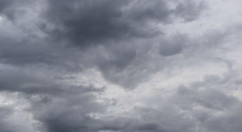 Erősen felhős idővel indul a hét, majd fokozatos javulás jön