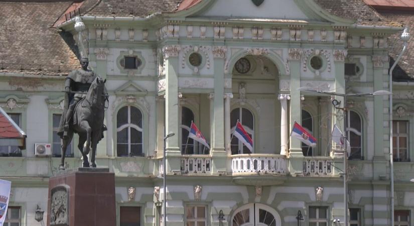 Holtan találták az eltűnt fiatalt Nagybecskereken, a pártok a rendőrség felelősségét firtatják