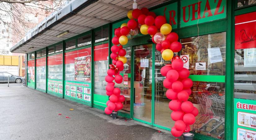 Bizarr egyvelege a nyugati és keleti világnak az új Pálffy utcai üzlet