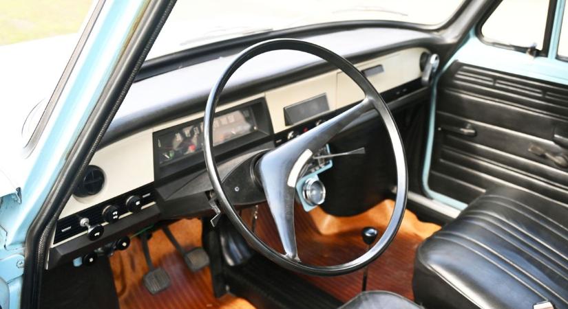 Ötvenéves csoda a garázsban: a kőteleki Škoda, amely még mindig pöccre indul