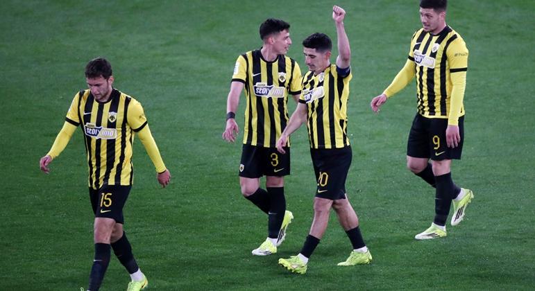 Dárdaiék nagy pofont kaptak, Varga Barnabásék gáláztak