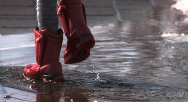 Hidegfront jön a hét elején - Megérkezhetnek az idei első zivatarok