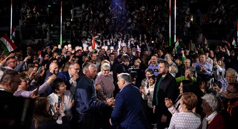 Orbán Viktor: Békéscsaba velünk!