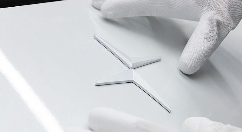 Már a Polestar is meghajlik a vásárlói akarat előtt: jönnek a gombok