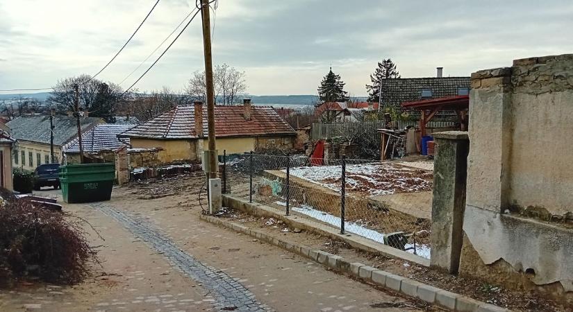 Összefogtak a pannnonhalmiak, több millió forintot gyűjtöttek a gázrobbanás áldozatainak