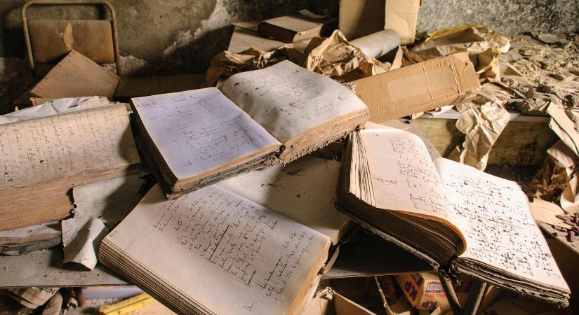 Torokszorító üzenetet találtak az urbexesek az elhagyott magyar házban, nyoma veszett egy családnak