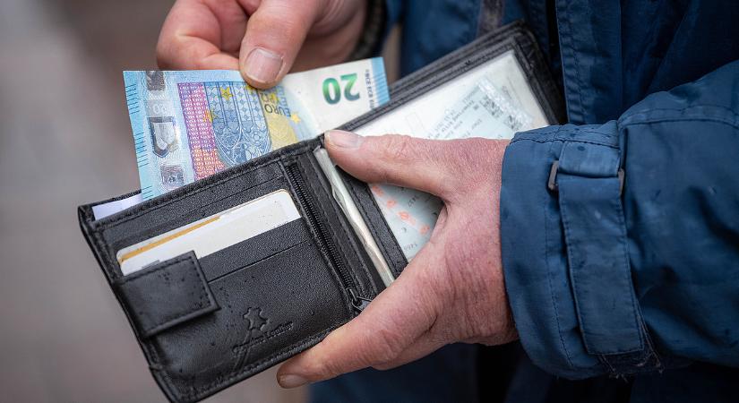 Lélektani határon billeg az euró–forint, itt a friss árfolyam