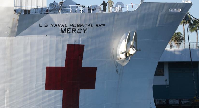 Azzal utasította vissza Grönland a kórházhajót, hogy náluk ingyenes a közegészségügy