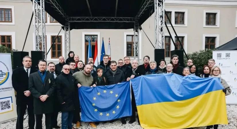 A Tiszások a minket zsaroló Ukrajnáért tüntetnek