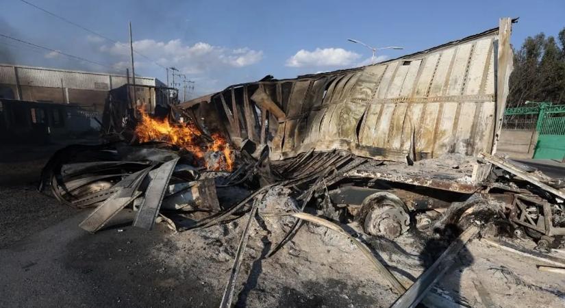 Menekülő családok, lángoló utcák – elszabadult a pokol a mexikói turistapradicsomban