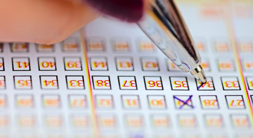Lottóbotrány: saját boltjában vásárolta meg a nyerő szelvényt a sorsolás után