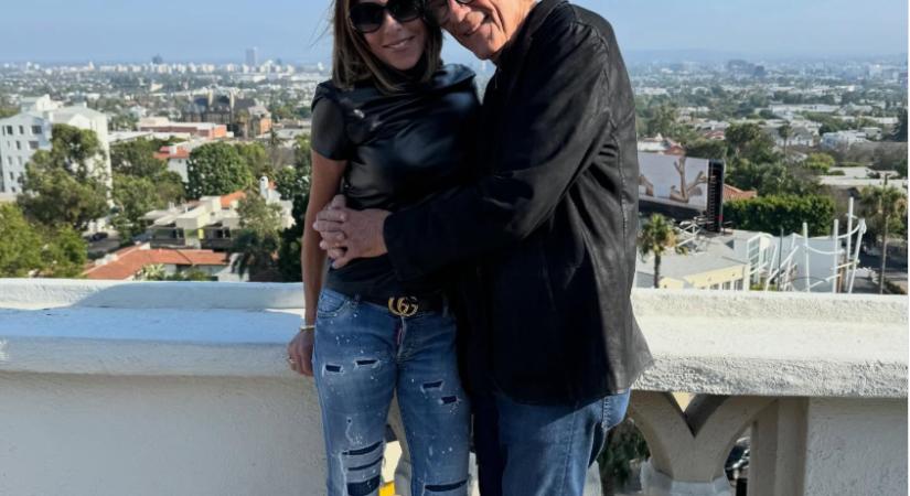 Christopher Lloyd megvalósította az időutazást