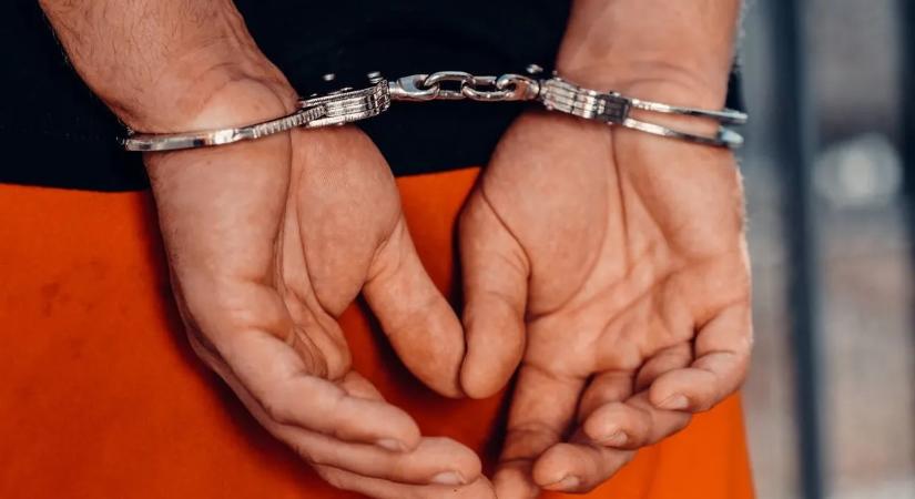 Döbbenetes módszerrel próbált becsapni egy idős nőt két ukrán férfi