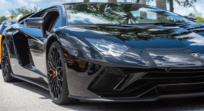 Ennyi volt, szertefoszlik egy álom: nem lesz elektromos Lambo