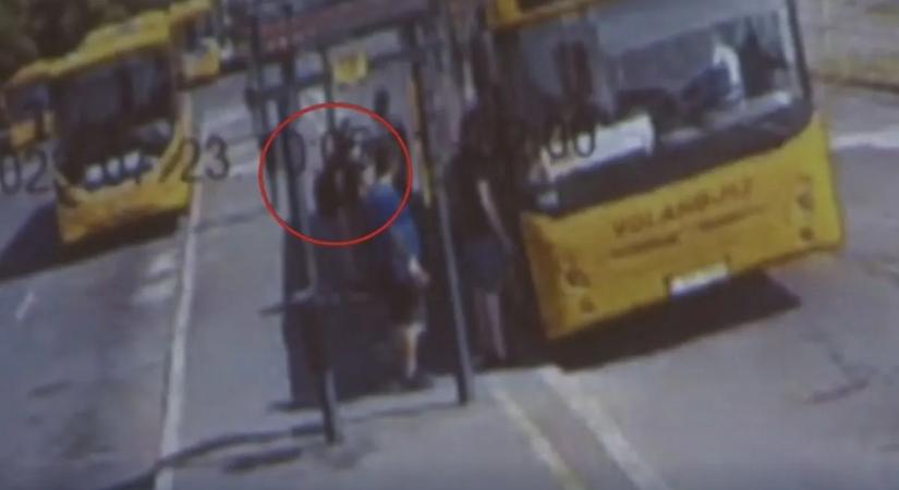 Vérbe fojtott vita: brutális buszsofőr-verés Miskolcon – videón a támadás
