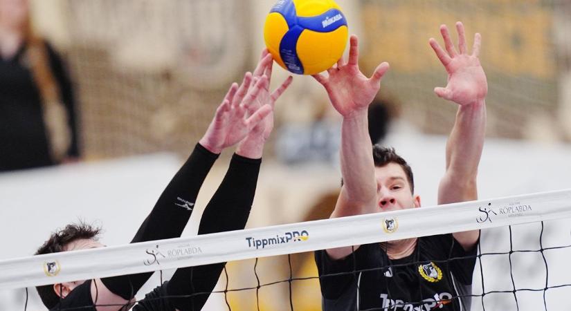 Egy szettet nyert a DEAC a Kazincbarcika otthonában