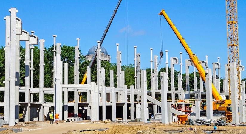 Gyászos évben fogtak padlót a magyar beruházások