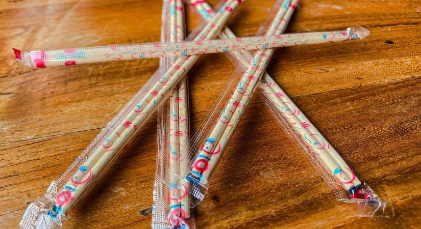 Termékvisszahívás: ezeket a gyermek evőpálcikákat senki ne használja!