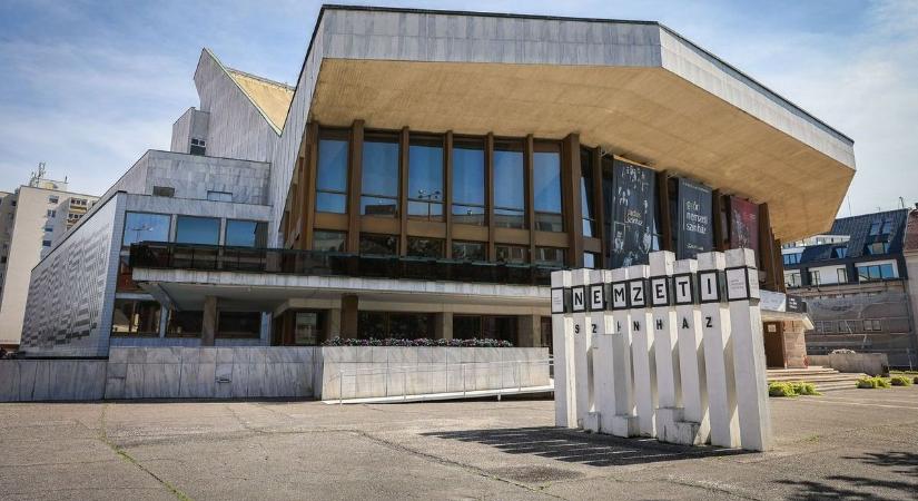 40 millió a győri színháznak, 40 millió a könyvtárnak