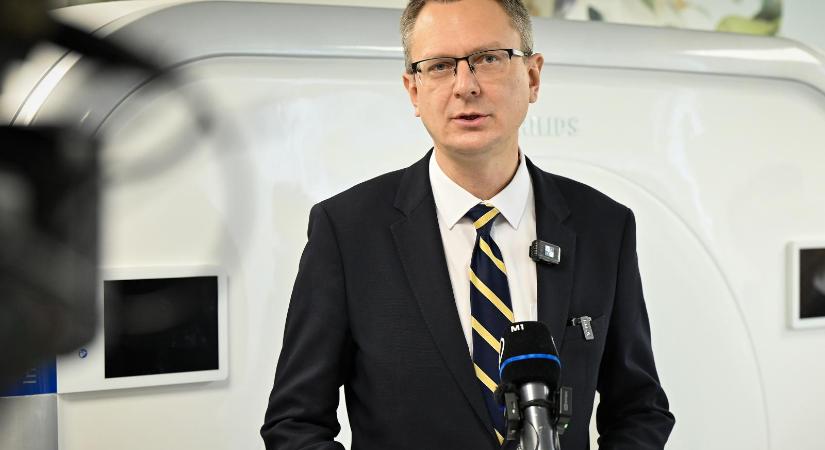 Rétvári Bence: A tiszások a laposföld-hívők vakhitével rendelkező háborútagadók