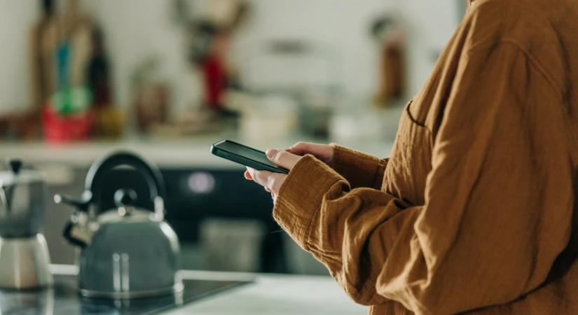 Mikor hívhat a főnök munkaidőn kívül?