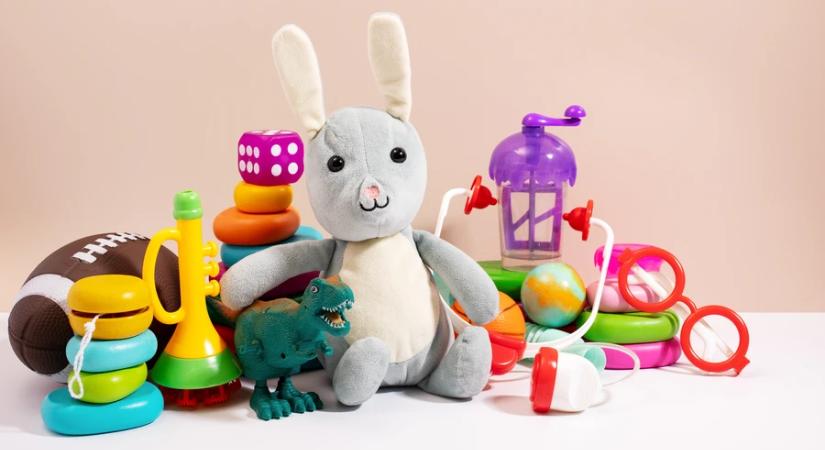 NKFH: az elemes játékbabák, plüssök és elektronikus játékok nehézfémtartalmát vizsgálják