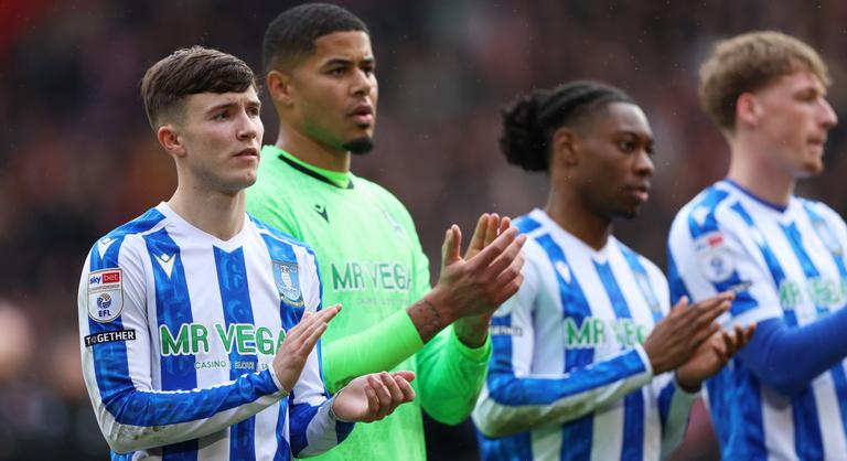 Sporttörténelmi kudarc sújtotta a brit futballt