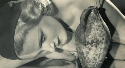 A meztelenség a galériába költözött – Két új aktkiállítás a Mai Manó Házban