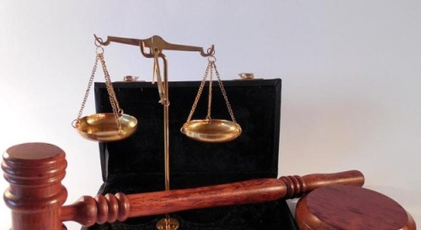 Ügyvédek kezdtek országos sztrájkba