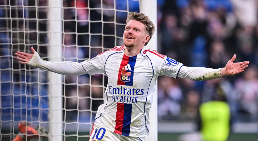 A Premier League-ből érdeklődnek a Lyon támadója iránt! – sajtóhír