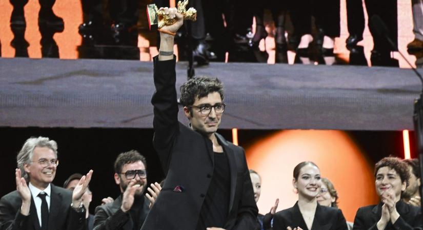 Politikai üldözöttekről szóló német-török film nyerte az Arany Medvét