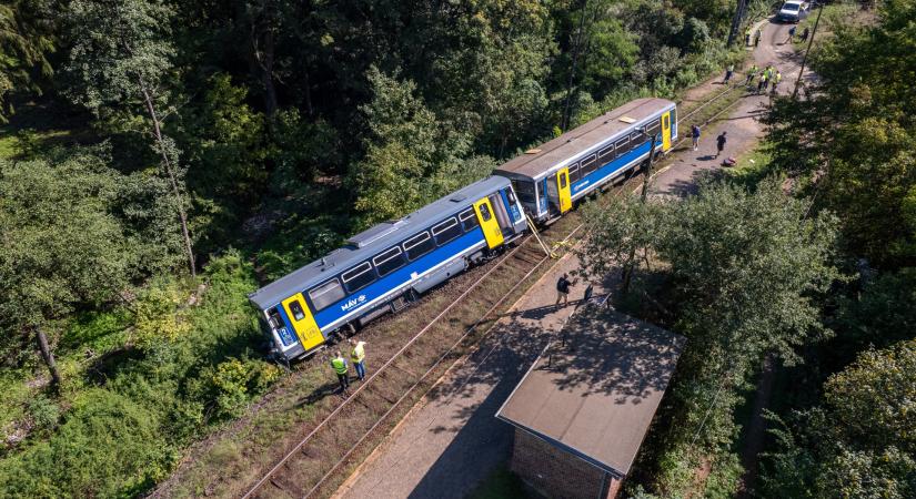 Nem mondja el a MÁV, miért siklott ki egy motorvonat Magyarkútnál