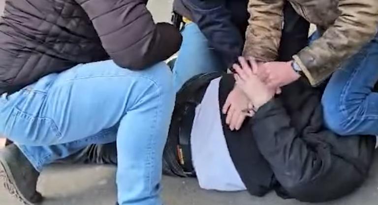 Több millió forinttal akart átverni egy idős asszonyt két külföldi férfi