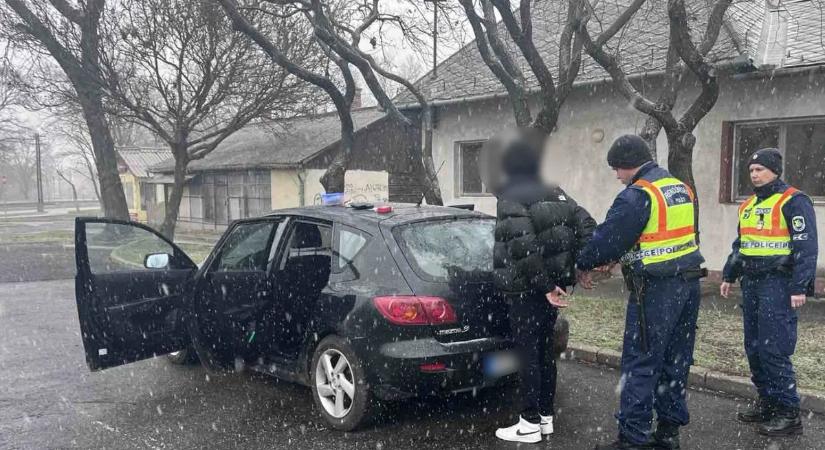 Két balesetet is okozott a részeg mazdás, mindkétszer meglépett a helyszínről