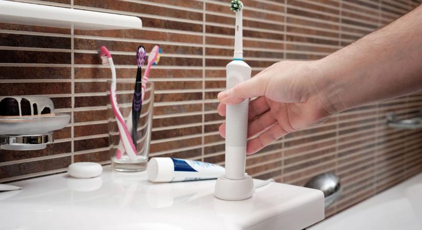 Szükséged van 78 darab elektromos fogtisztítóra? Ennyiért árverezi a NAV