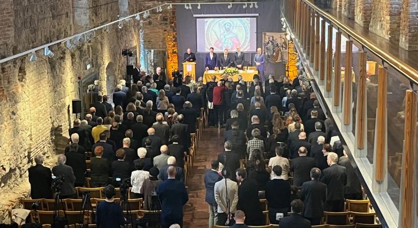 Becket Tamás az örökérvényű igazságot védelmezte