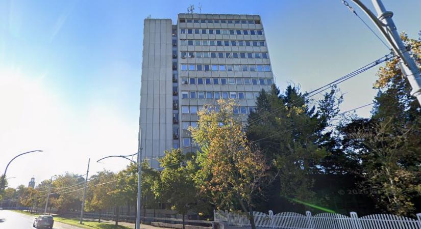 Nettó 1,7 milliárdért felújítják az Elméleti Tömböt