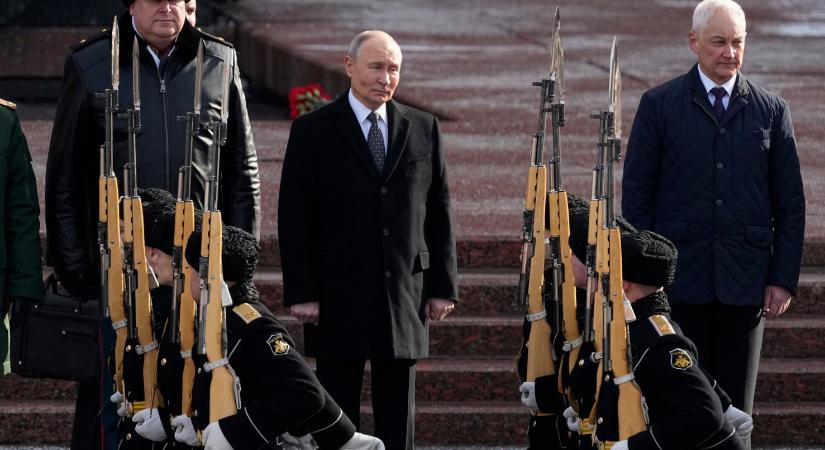 Putyin: Az orosz nukleáris erők fejlesztése abszolút prioritás