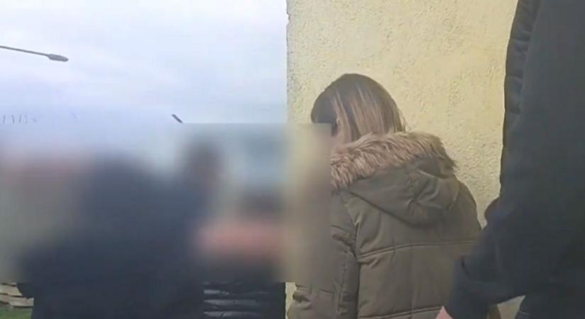 Top 50-es anya és lánya bujkált Nyíregyházán! Az egyik legrosszabb bűnt követték el – videóval