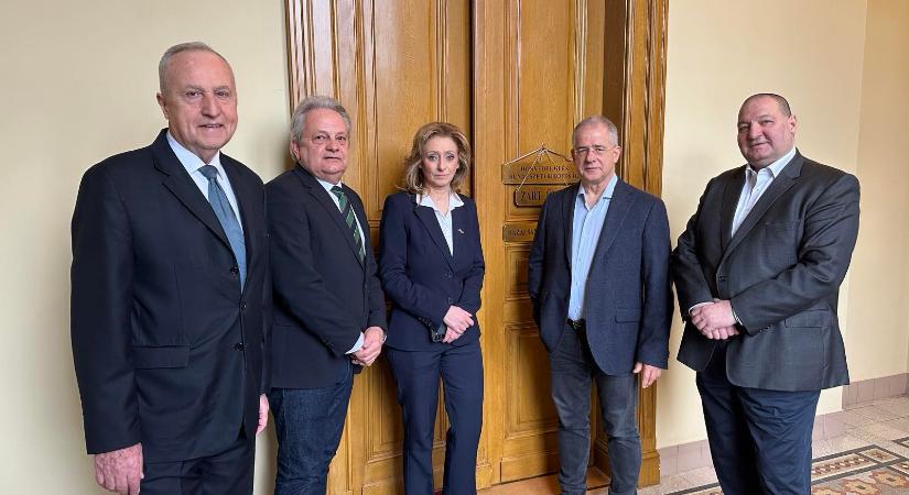 Így védi a hazát Kósa Lajos és Németh Szilárd