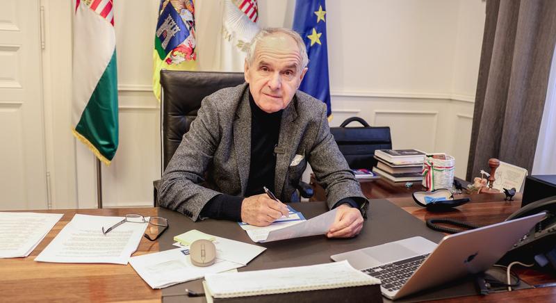 Szita Károly is kitöltötte a Nemzeti Petíciót