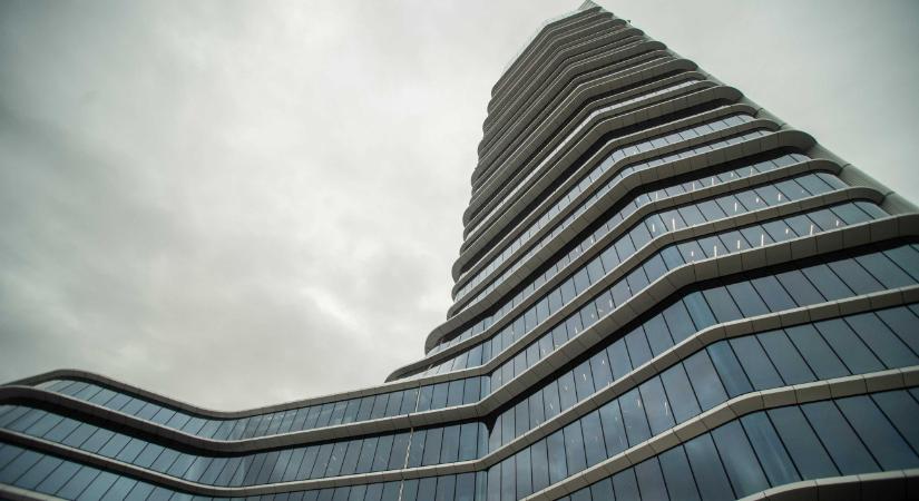 Súlyos késelésbe torkollott egy vita a Mol Campuson működő étteremben