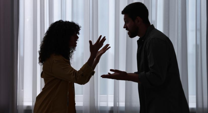 Kilökte barátnőjét a tizedik emeletről – súlyosabb büntetést kér az ügyészség