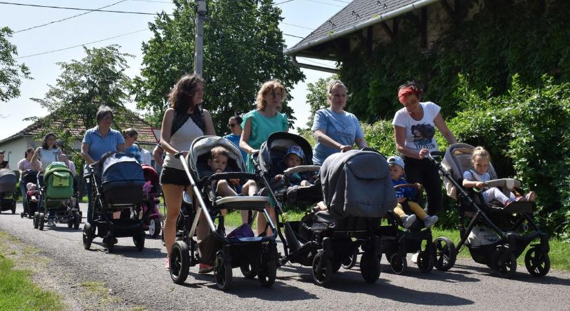 Eldobod az agyad: drágább egy babakocsi, mint egy használt autó?